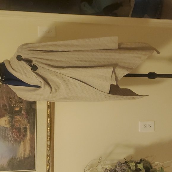 Gorgeous Venus waffle knit cardigan / wrap. - Picture 8 of 8